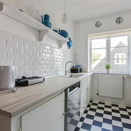 Borka - 150m From The Sea By Interhome Feriehus *